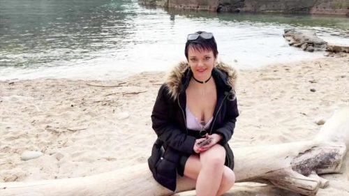 Angel, 30 years old, medical secretary in Montpellier