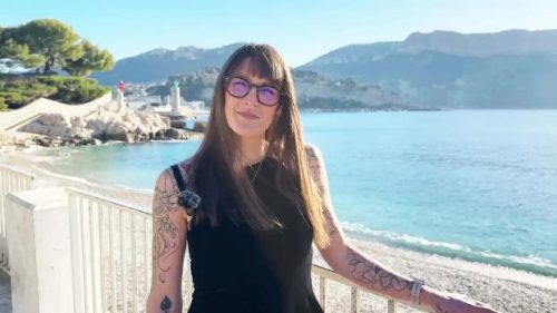 Lady expects but does not wait