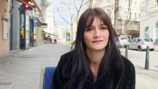 Tina, 33 years old, medical secretary in Villefranche-sur-Mer