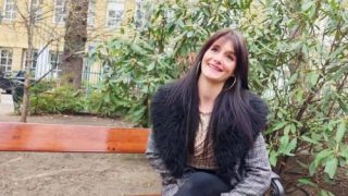 Tina, 33, takes it step by step