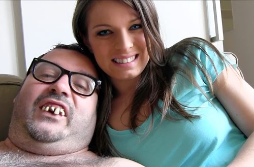 Tremendous blue-eyed goddess – Mona Lee