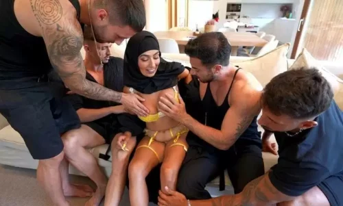 First Double Vaginal Penetration in a Gangbang with a Married Arab Woman – Aaliyah Yasin