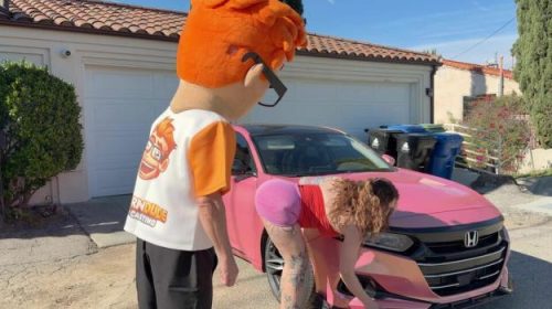 Porn Dude Peeks Under Avalon Mira’s Hood