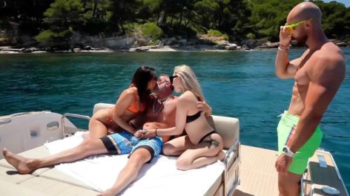 Grecor in full orgy, the consecration for the paparazzi duo – Lena Coxx & The Queen