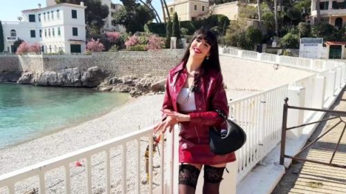 Lola, 25 years old, from Nice